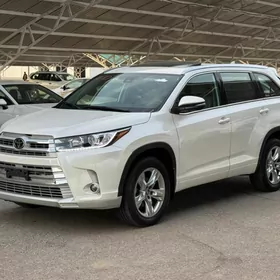 Toyota Highlander 2019