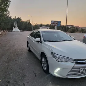 Toyota Camry 2017