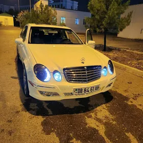 Mercedes-Benz E320 2003