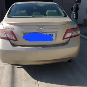 Toyota Camry 2010