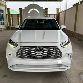 Toyota Highlander 2022