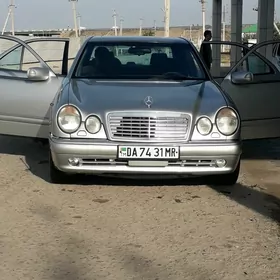 Mercedes-Benz E320 1997