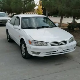 Toyota Camry 2000