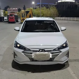 Hyundai Elantra 2019