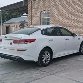 Kia Optima 2020