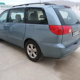 Toyota Sienna 2008