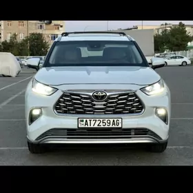 Toyota Highlander 2022