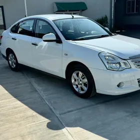 Nissan Almera 2015