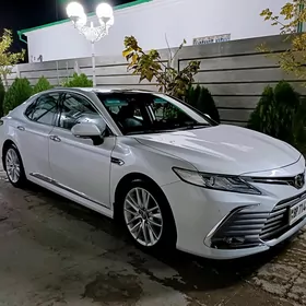 Toyota Camry 2020