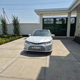 Toyota Camry 2023