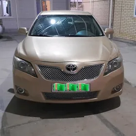 Toyota Camry 2010