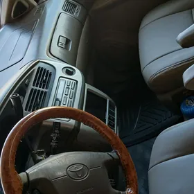 Toyota Sienna 2002