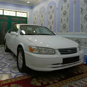 Toyota Camry 2001