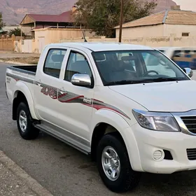 Toyota Hilux 2014