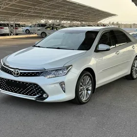 Toyota Camry 2017