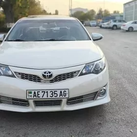 Toyota Camry 2013