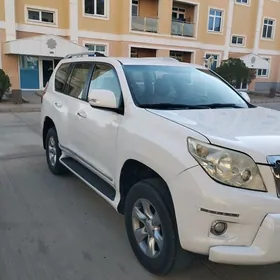 Toyota Land Cruiser Prado 2011