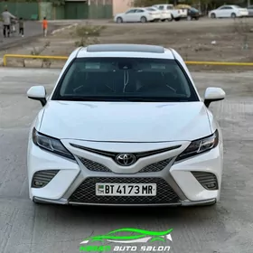 Toyota Camry 2020