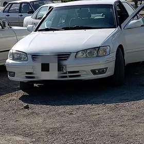 Toyota Camry 2000