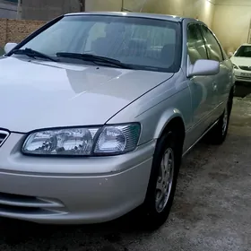 Toyota Camry 2000