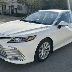 Toyota Camry 2020