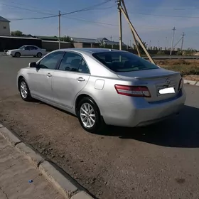 Toyota Camry 2011