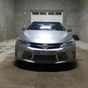 Toyota Camry 2017