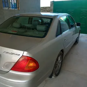 Toyota Avalon 2001