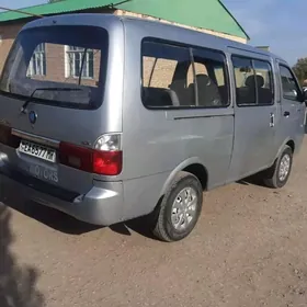 Toyota Hiace 2004