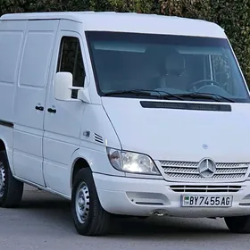 Mercedes-Benz Sprinter 2500 2004