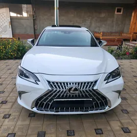 Lexus ES 2021