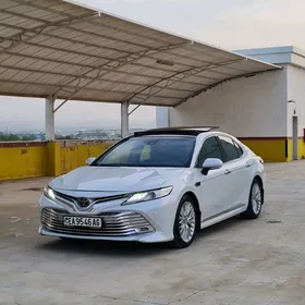 Toyota Camry 2018