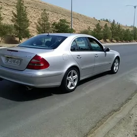 Mercedes-Benz E320 2003