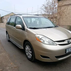 Toyota Sienna 2005