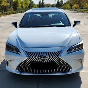 Lexus ES 350 2022