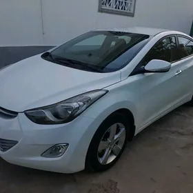 Hyundai Elantra 2013