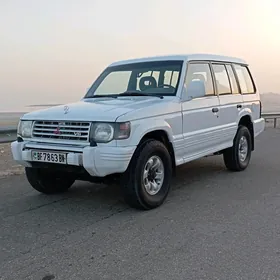 Mitsubishi Montero 1994