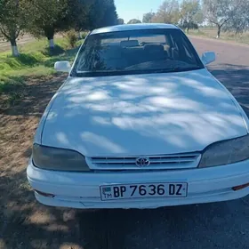 Toyota Camry 1991