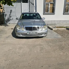 Mercedes-Benz E320 2002