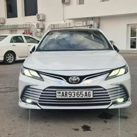 Toyota Camry 2018