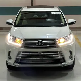 Toyota Highlander 2019