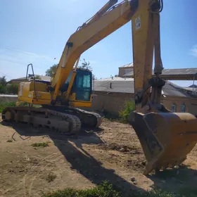 Komatsu PC200LC-8 2006