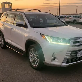 Toyota Highlander 2019