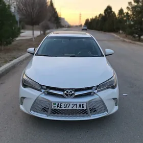 Toyota Camry 2016