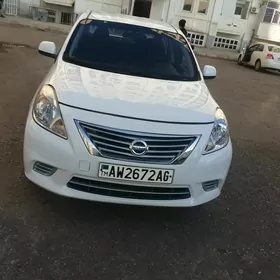 Nissan Versa 2014