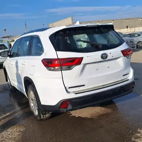 Toyota Highlander 2019