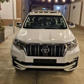 Toyota Land Cruiser Prado 2023