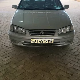 Toyota Camry 2001