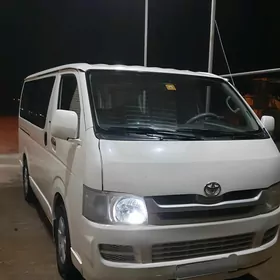 Toyota Hiace 2009