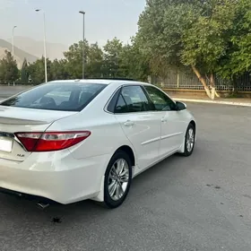 Toyota Camry 2017